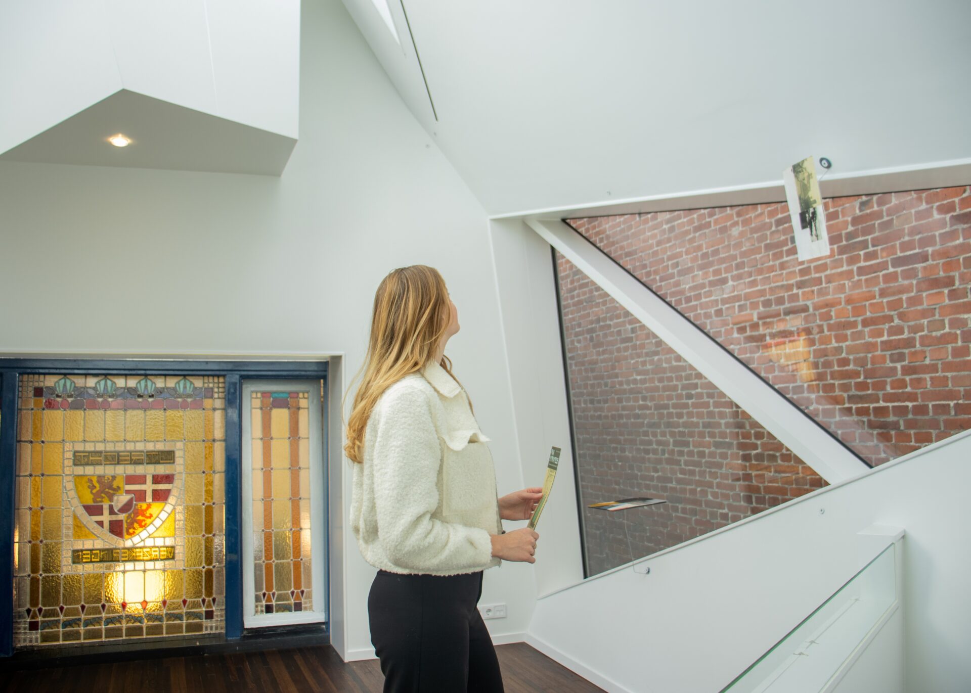 Interieurfoto van de expositieruimte in De Utrecht in Leeuwarden