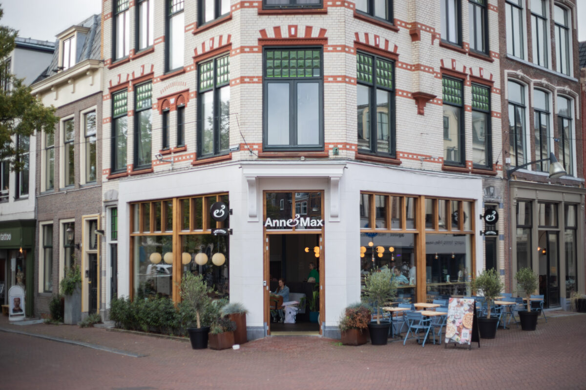 Voorzijde Anne & Max